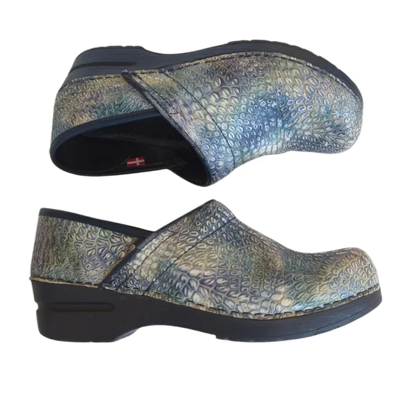 Sanita Reptile Embossed Leather Slip On Clogs EU 39 Blue Green - Picture 1 of 16